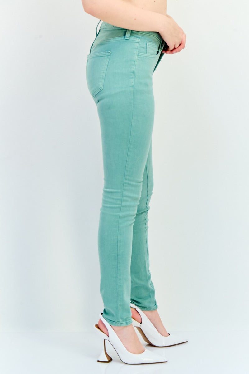 Universal Thread جينز ضيق للنساء، مغسول وقابل للتمدد، أخضر مريمي - Image 2