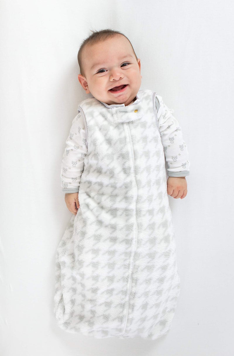 SwaddleDesigns Cozy Plush Sleeping Sack, Sleeveless Wearable Blanket with 2-Way Zipper Color: Black Puppytooth Size: Small 0-6 Month - Image 2