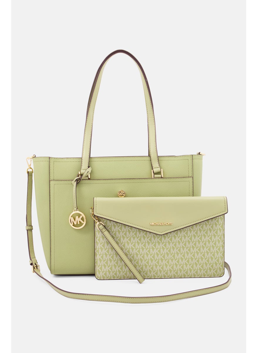 Michael Kors - حقيبة كتف نسائية بشعار العلامة التجارية 34 طول × 28 ارتفاع × 10 عرض، أخضر حكيم - Image 1