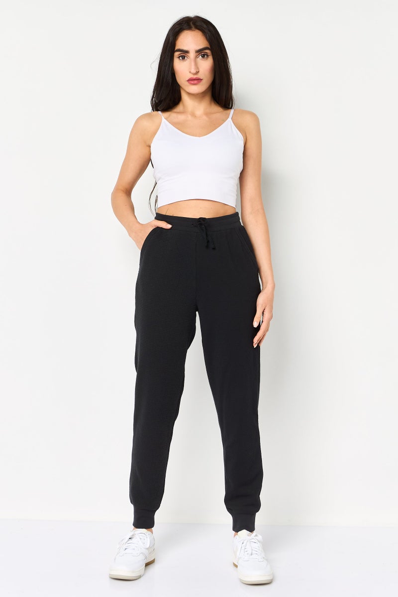 Nike سروال اليوغا الرياضي للنساء، أسود - Image 2