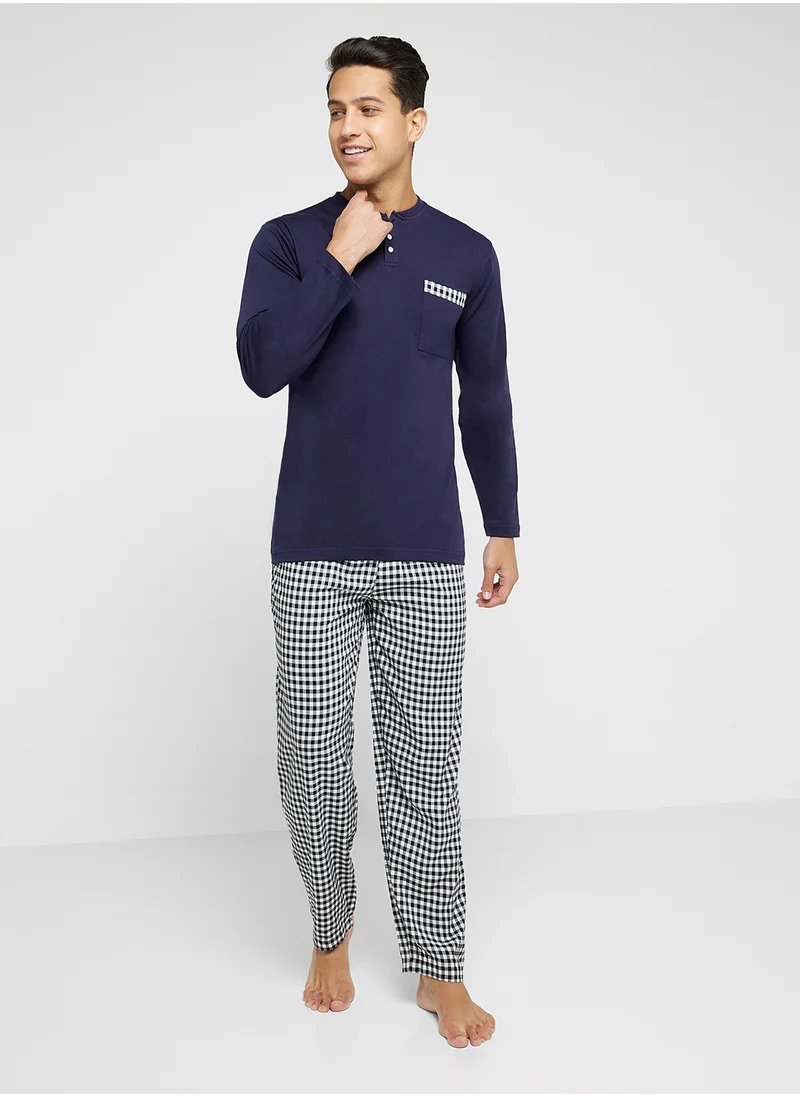 سفنتي فايف Nightwear T-Shirt & Pants Sets