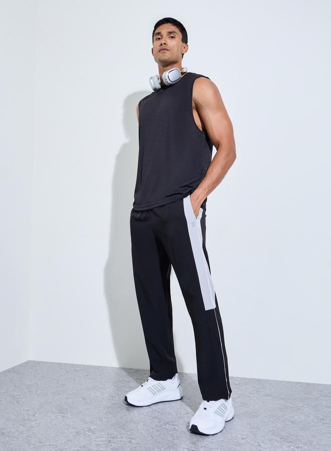 Styli Active Men Relaxed Fit Sleeveless Tank - Image 2