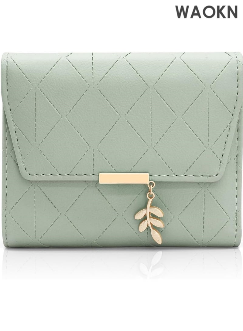 دبليو أيه أو كي أن محفظة نسائية صغيرة مصنوعة من جلد نباتي ناعم مع العديد من الجيوب، محفظة صغيرة للنساء مع فتحات للعملات والبطاقات، أخضر 1، عصري - Image 1