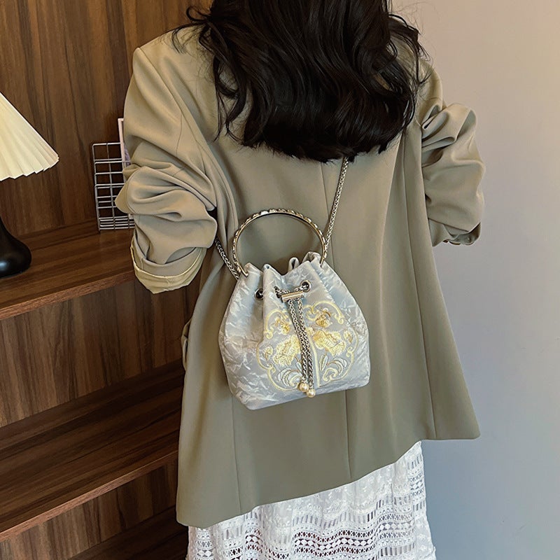 New Chinese-style Embroidered Bucket Crossbody Bag - Image 2