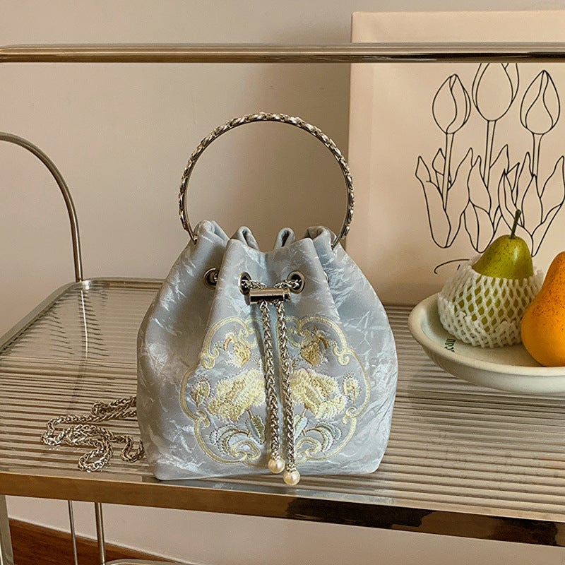 New Chinese-style Embroidered Bucket Crossbody Bag - Image 3