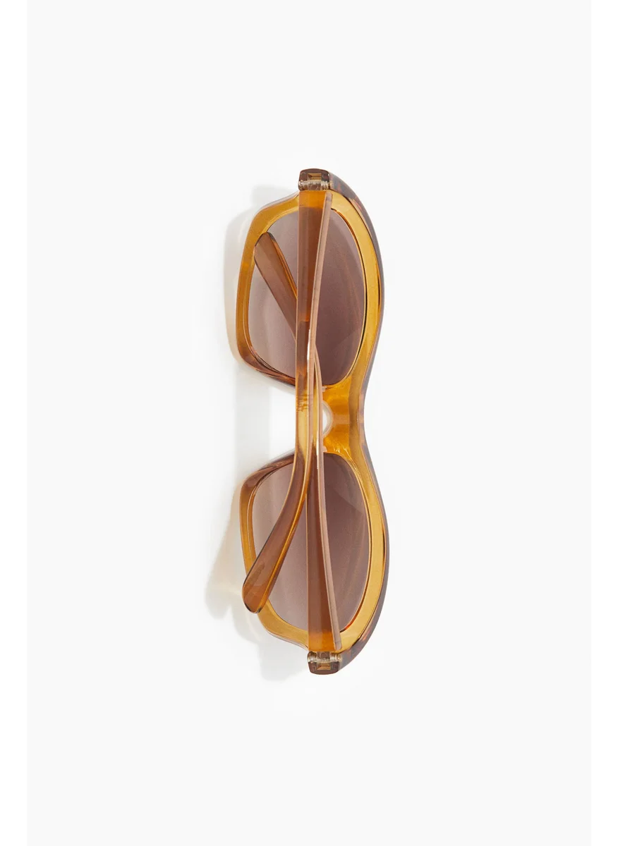 اتش اند ام Sporty Sunglasses