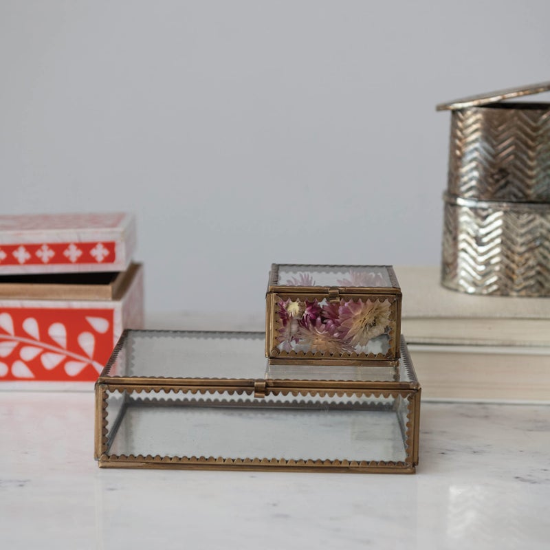 Creative Co-Op Brass and Glass Display Box with Scalloped Edges and Antique Finish, Brass Color - Image 2