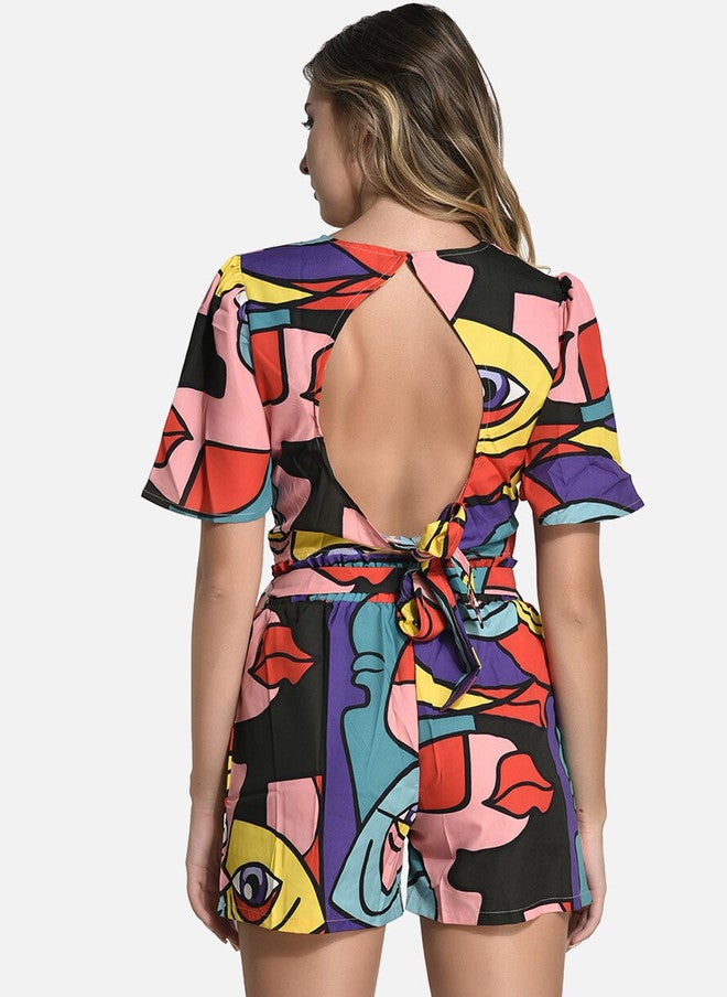 FIMS بلوزة نسائية مطبوعة على شكل حرف V مع شورتات - Image 4