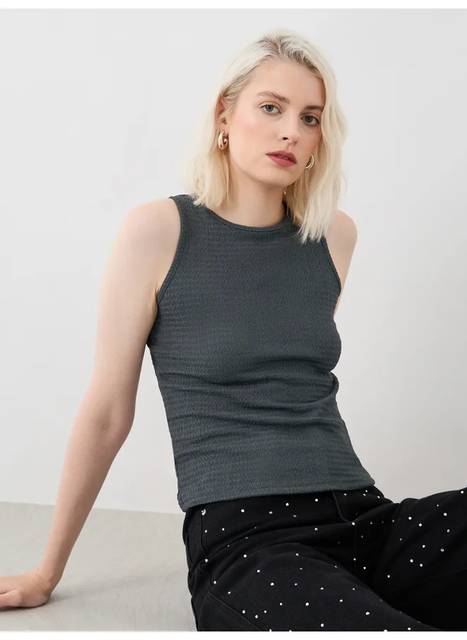 تايك تو Take Two Texture Round Neck Sleeveless Cami Top