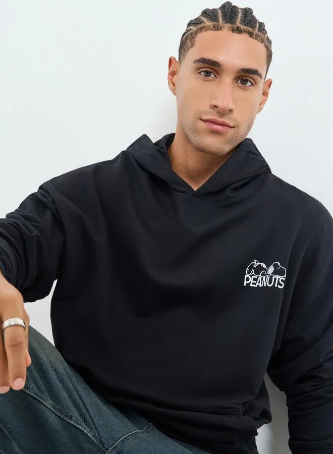 Styli Men Black Snoopy Graphic Print Oversized Hoodie