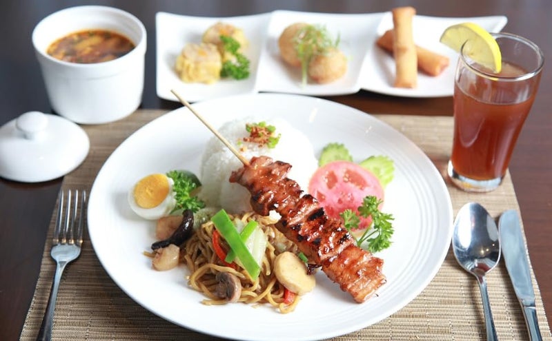 Sadaf Parsley Flakes - Parsley Flakes for Cooking & Food Flavoring - Middle Eastern Cuisine - Perejil - Kosher and Vegetarian - 1 oz Resealable Bag - Image 4