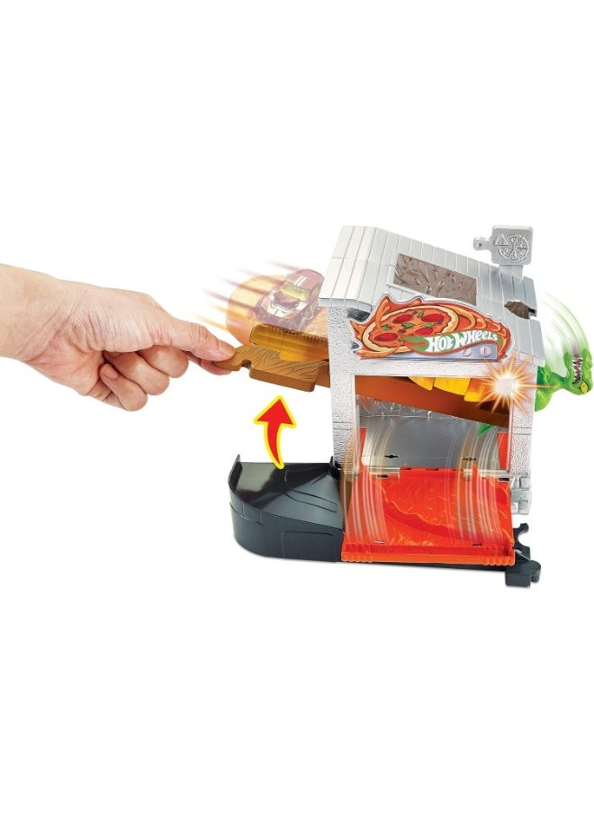 Hot Wheels Hot Wheels City Downtown Pizza Toss Playset Asst.  - Image 3