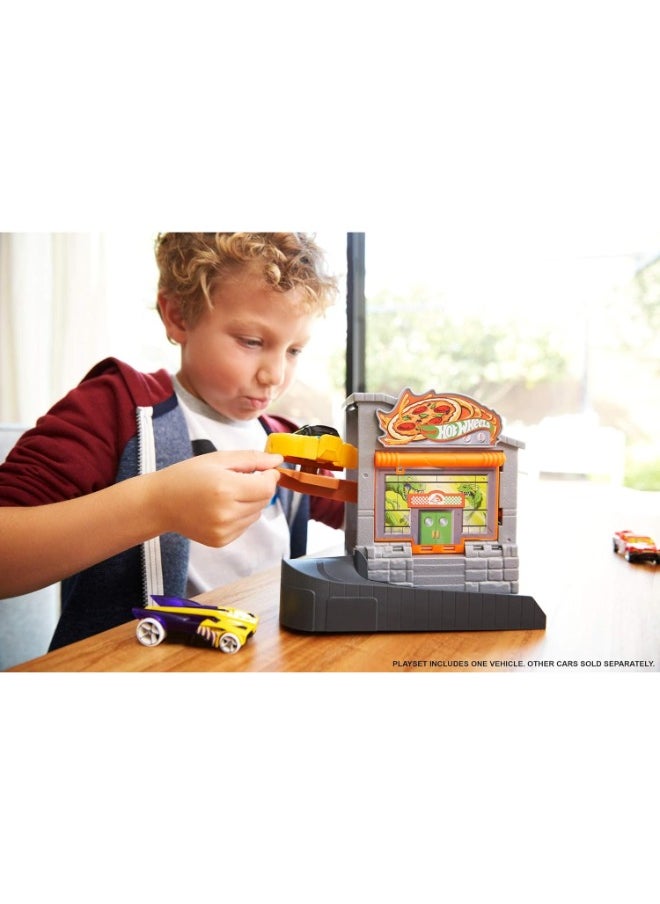 Hot Wheels - Hot Wheels City Downtown Pizza Toss Playset Asst. - Image 1
