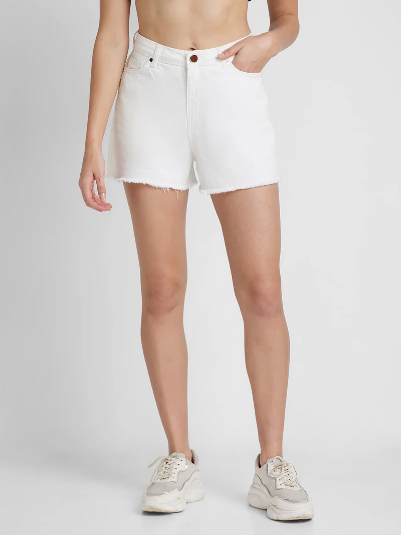 globus Globus Women Stretchable Mid-Rise Frayed Denim Shorts