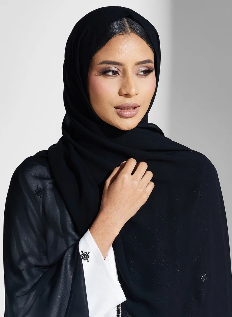 Meem by Mariyah Contrast Detail Abaya