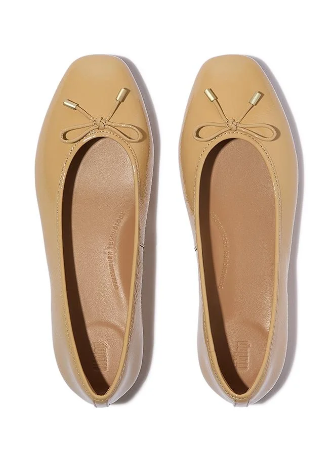 Fitflop DELICATO BOW TEXTURED PATENT-LEATHER BALLET FLATS