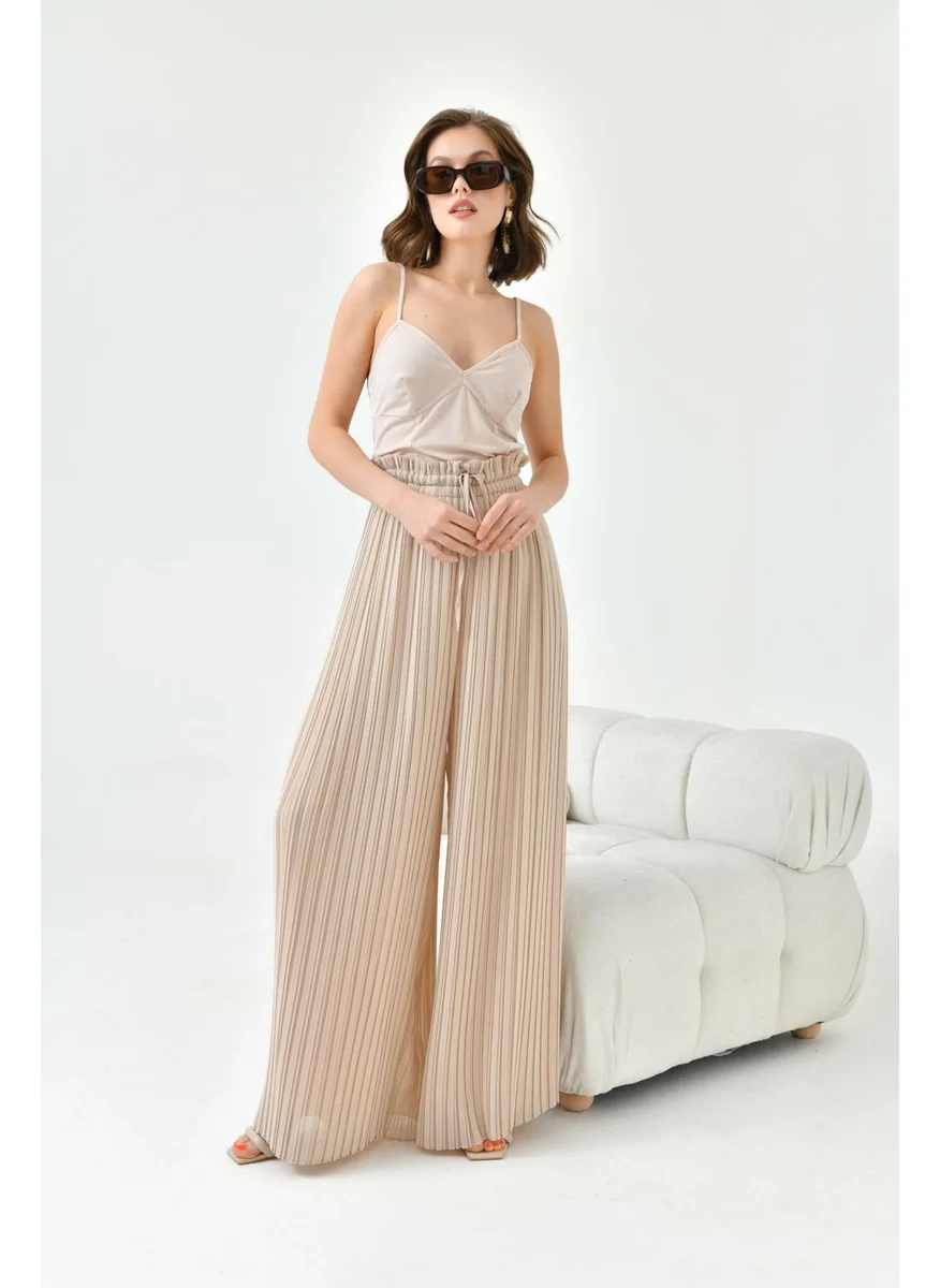 جارمي Women's Chiffon Pleated Trousers Beige