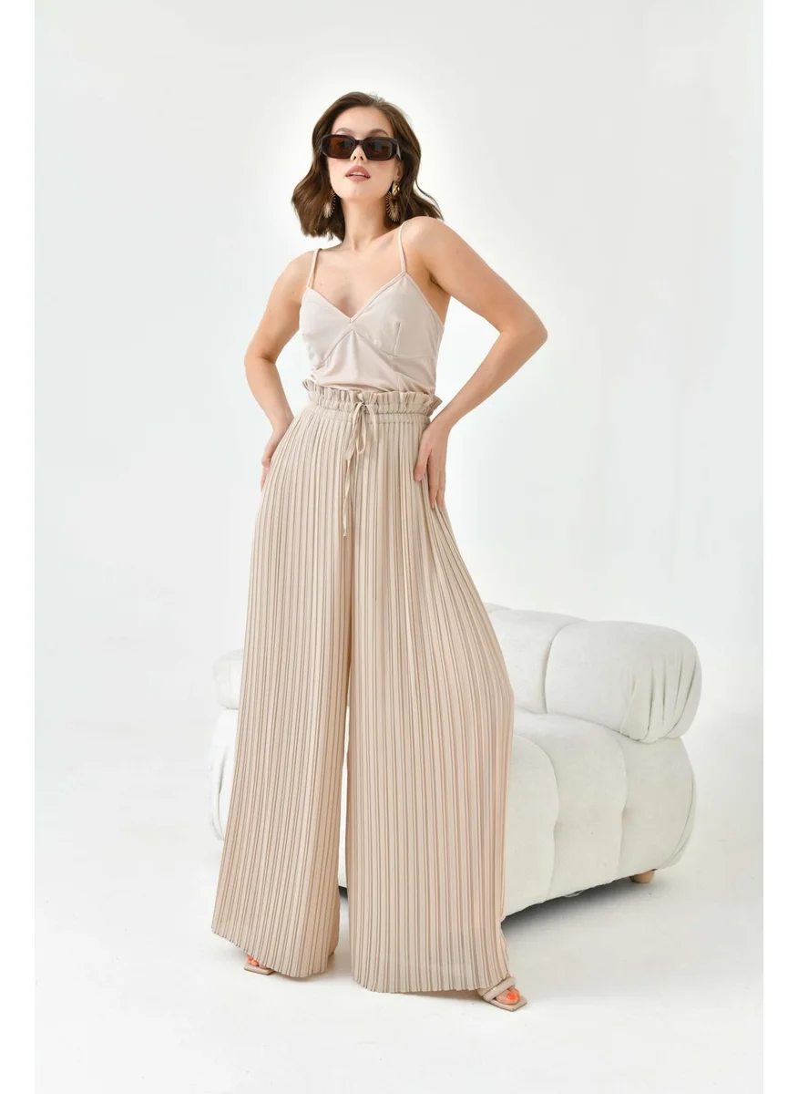 جارمي Women's Chiffon Pleated Trousers Beige