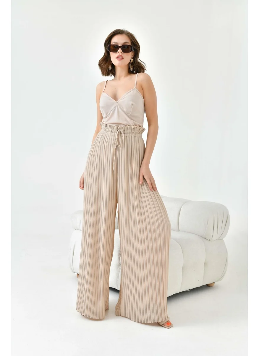 جارمي Women's Chiffon Pleated Trousers Beige