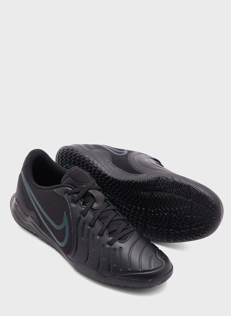 Nike Legend 10 Club IC Football Boots