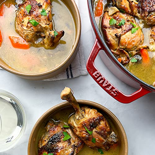 STAUB طاجن ستوب من الحديد الزهر، فرن هولندي، سعة 2.75 لتر، يخدم 2-3، صنع في فرنسا، كرز - Image 5