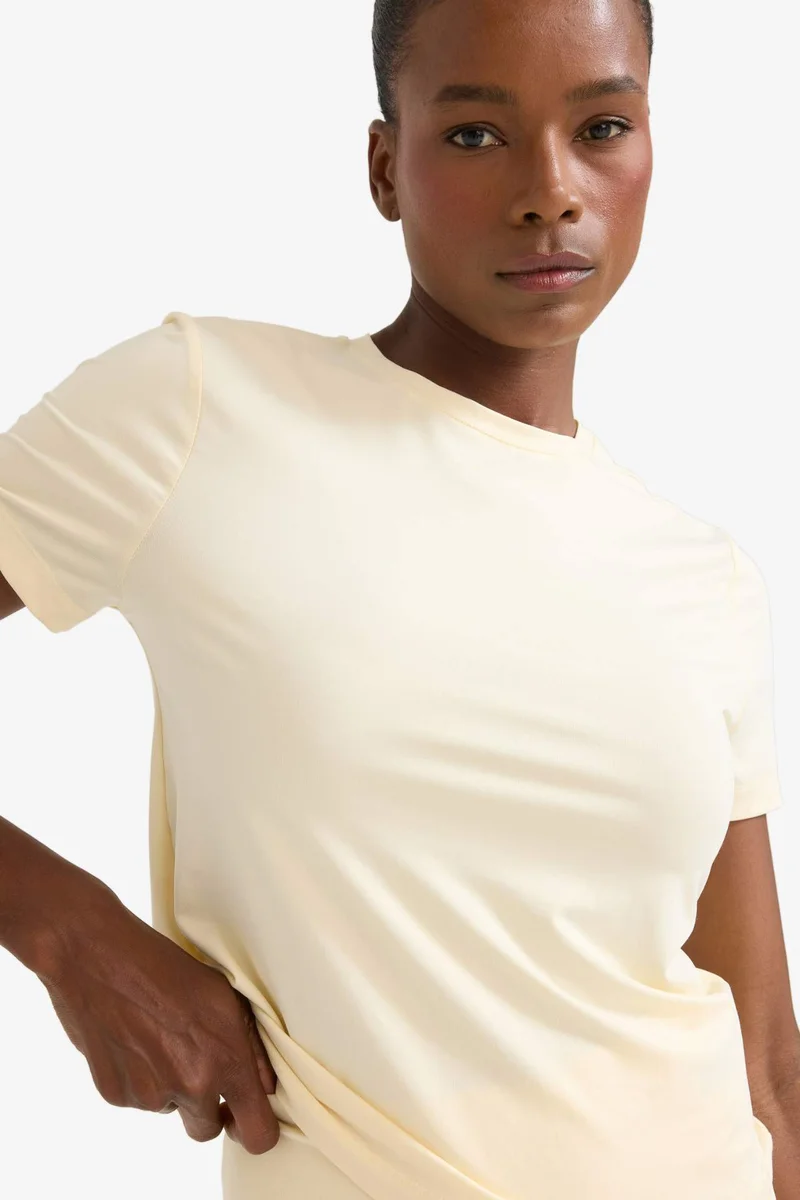 ديفاكتو DeFactoFit Standard Fit Crew Neck Sports T-Shirt