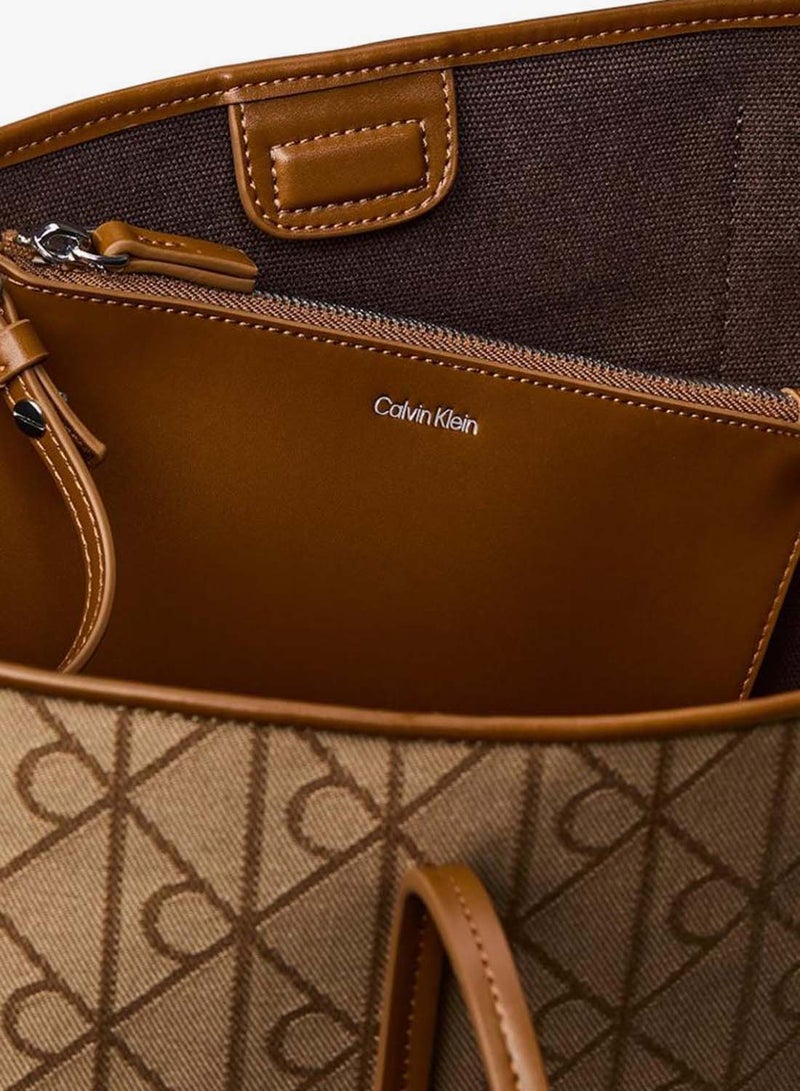 CALVIN KLEIN Emblem Logo Jacquard Tote Bag With Pouch - Image 3