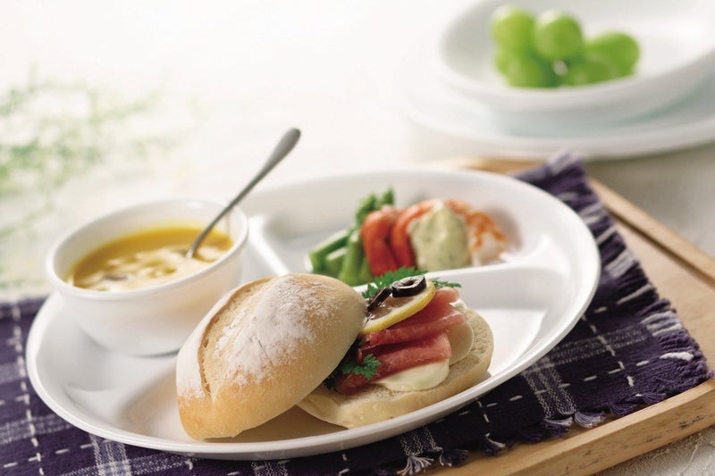 Corelle طبق كوريل J385-N CP-8915، قطر خارجي 8.5 بوصة (21.5 سم)، مقاوم للكسر، خفيف الوزن، أبيض شتوي، طبق غداء (صغير) - Image 2