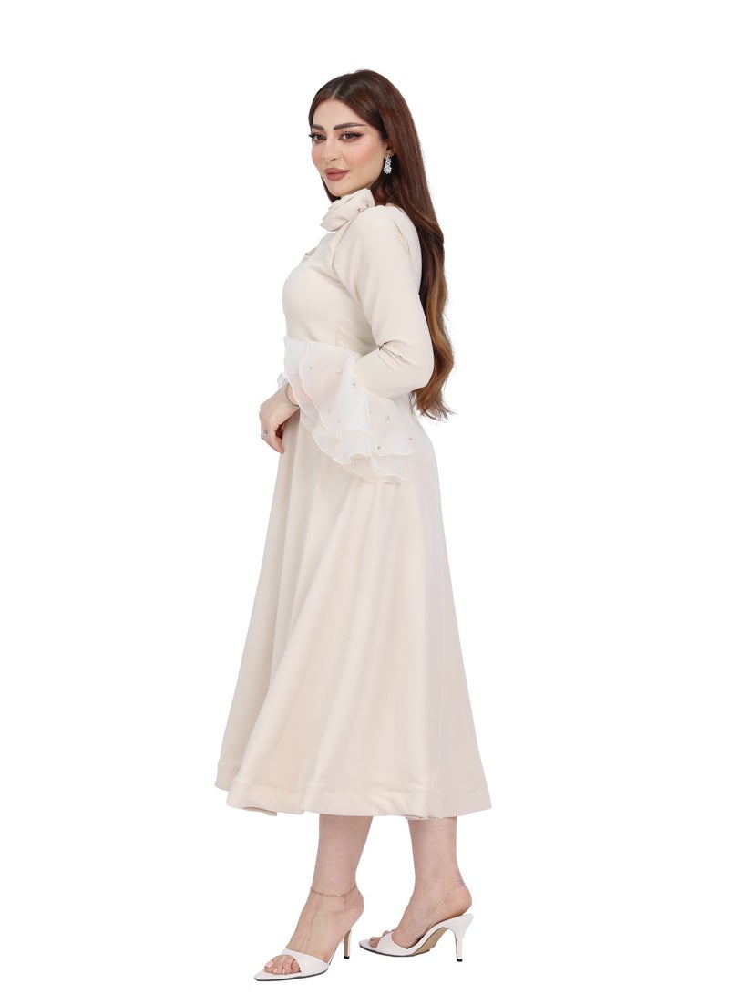 Modern Design A short luxurious elegant occasion dress for an eyecatching look Shine with a charming look with a luxurious occasion dress with a modern and elegant design  - Image 2
