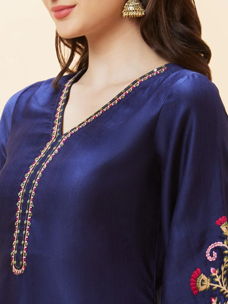 globus Globus Women V-Neck Floral Embroidery A-Line Festive Kurta