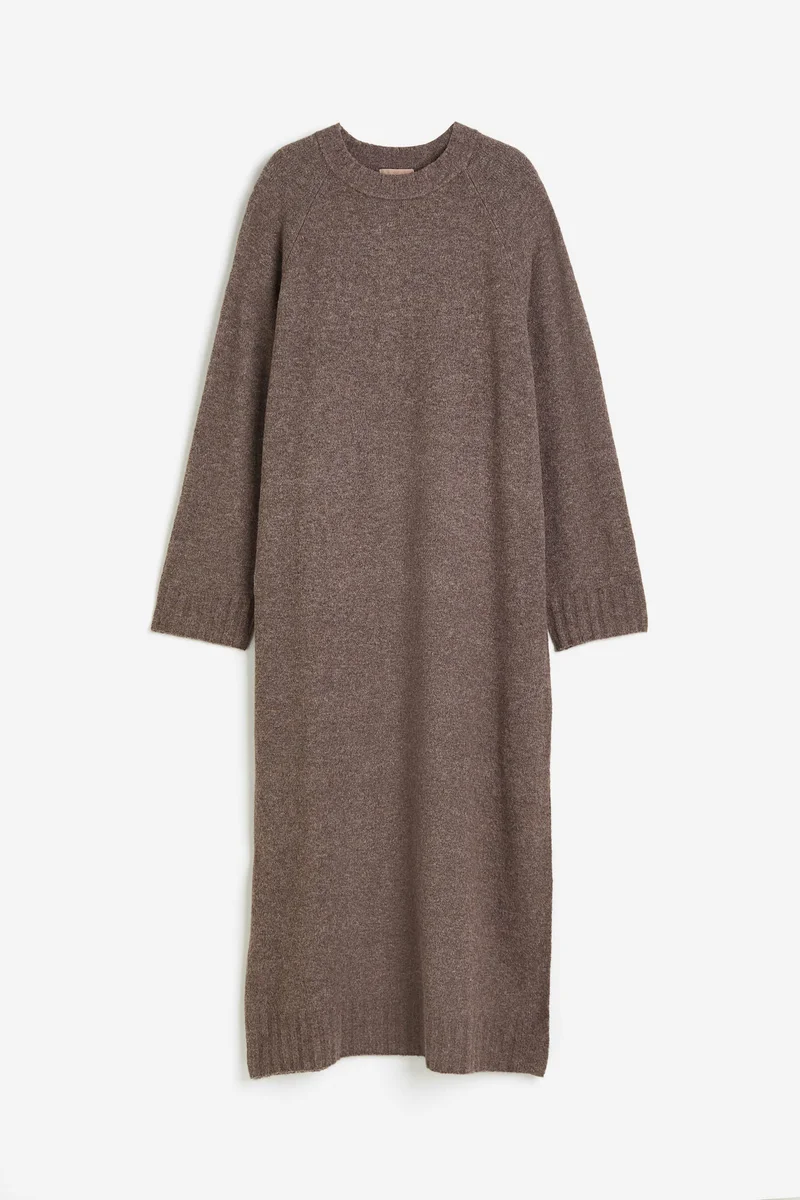 اتش اند ام فستان طويل من نسيج محبوك