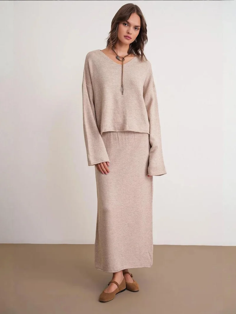 Mixray V-neck Knitwear Sweater & Skirt Co-ord Set