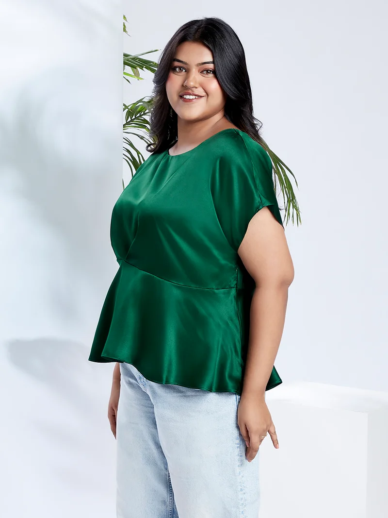 جلو باص بلوزة جلوبلس نسائية مقاس كبير بأكمام ممتدة وياقة مستديرة من الساتان بتصميم بيبلوم للعمل