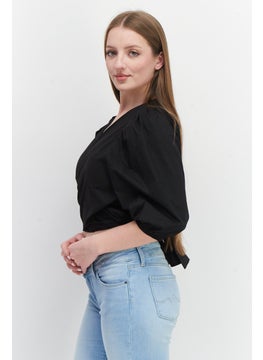 In the style Women V Neck Long Sleeve Tie Front Solid Crop Top, Black  - Image 4