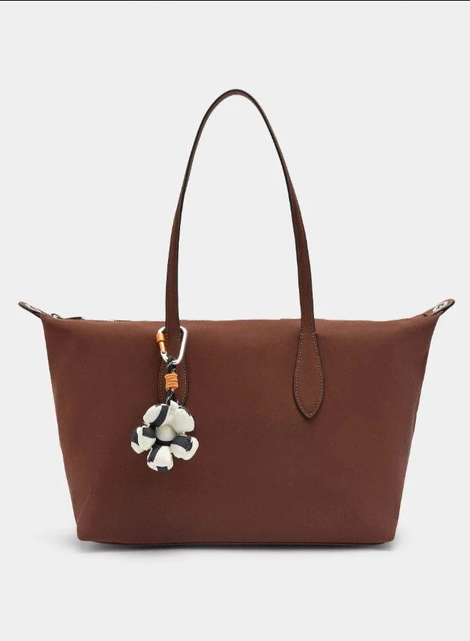 بارفوا حقيبة متسوق ذات ملمس ناعم مع قلادة