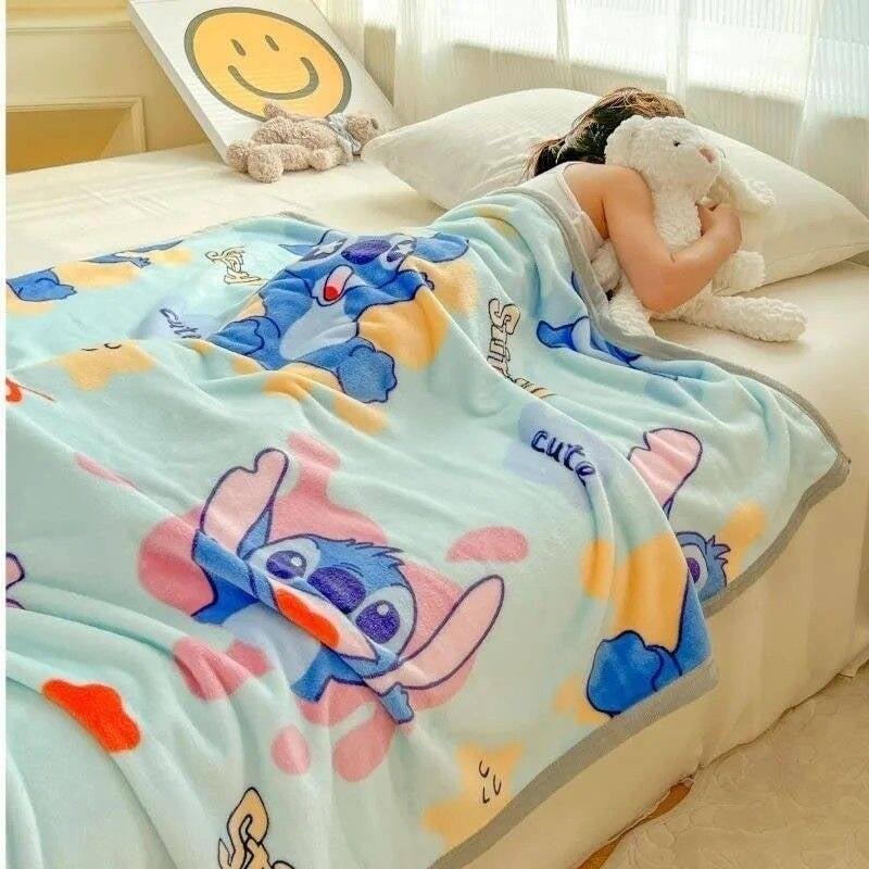 ستيتش بطانية محشوة من القماش المخملي بطبعة كرتونية من ستتش مزدوجة الجانب، بطانية قيلولة لرياض الأطفال، بطانية متعددة الاستخدامات (الحجم: 100 سم × 150 سم) - Image 2