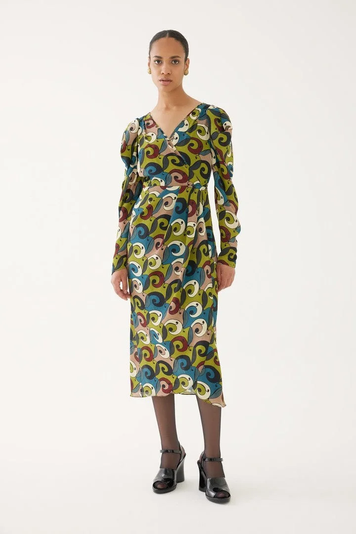 EXQUISE Modern V-Neck Batwing Dress