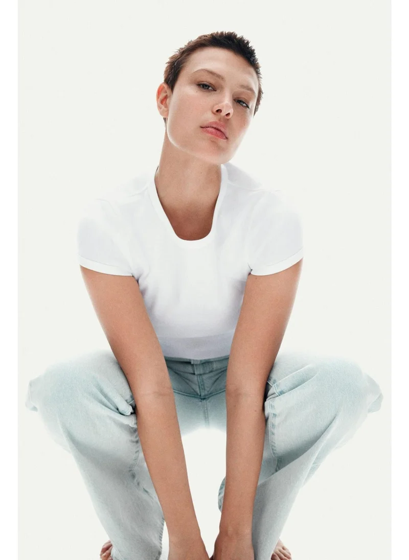 H&M Fitted T-shirt