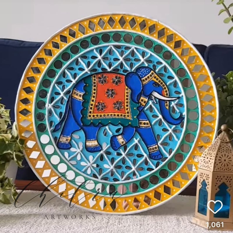 Chitra Artworks أعمال فنية شيترا_لوحة مرآة طينية مصنوعة يدويًا لتزيين الجدران 12 × 12 بوصة عبوة من 1 فيل - Image 1