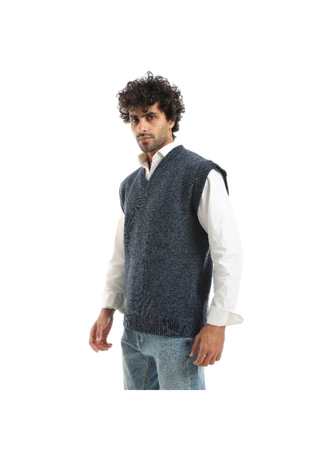 Caesar Men's V-neck sleeveless wool vest - Image 2