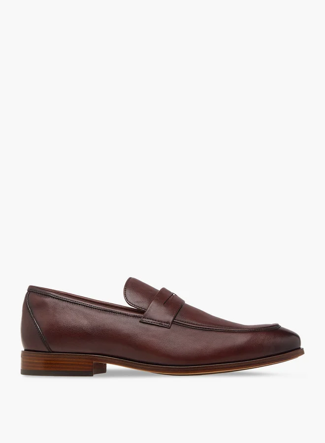 دوتشيني Men's Solid Slip-On Loafers