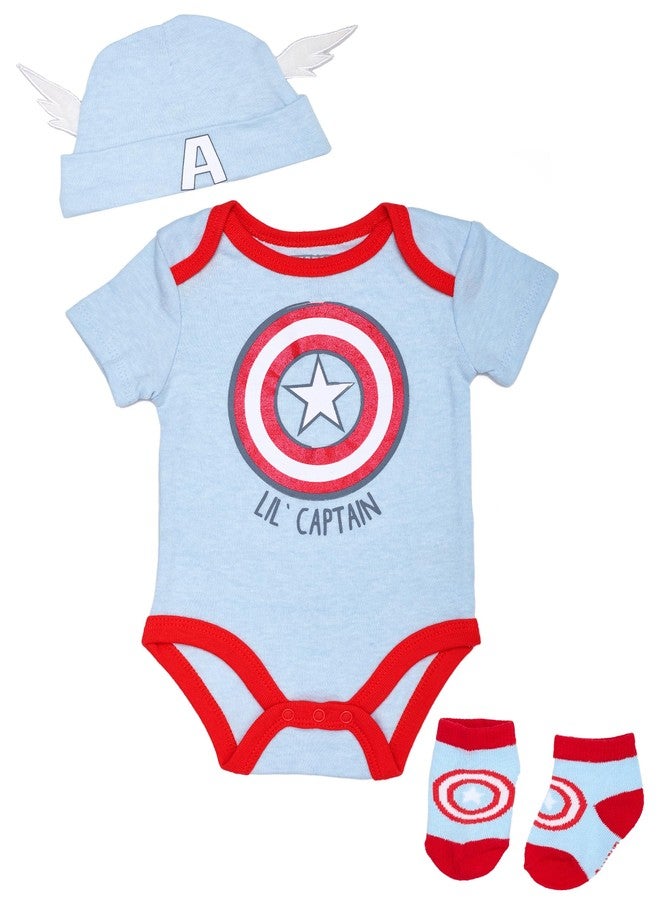 Captain America طقم ملابس للأطفال الرضع من ثلاث قطع بتصميم كابتن أمريكا - بدلة داخلية، قبعة، وجوارب (أزرق متعدد الألوان، 6-9 أشهر) - Image 1