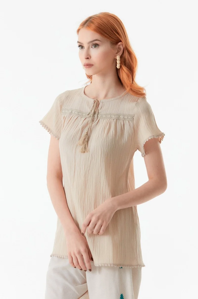 FullaModa Guipure Detailed Blouse with Tassel Tie Collar