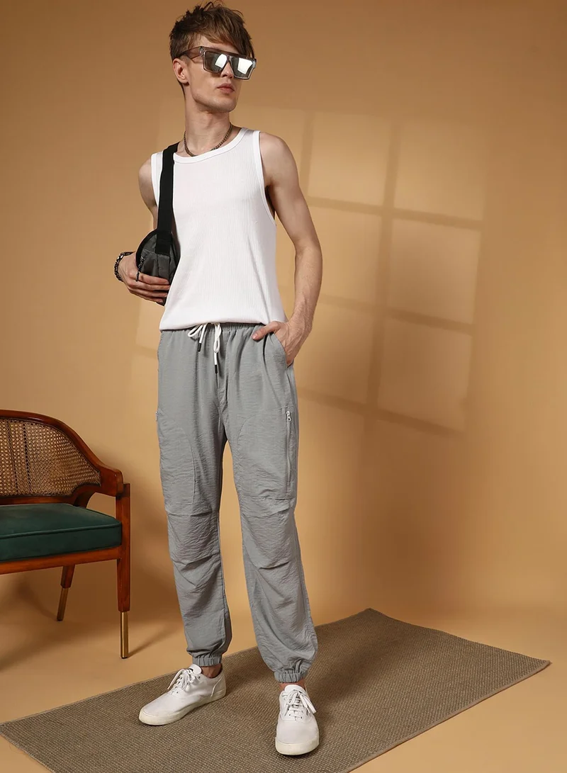 Campus Sutra Lightweight - Parachute Utility Trousers