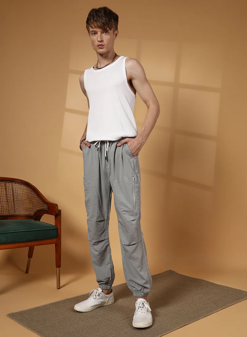 Campus Sutra Lightweight - Parachute Utility Trousers