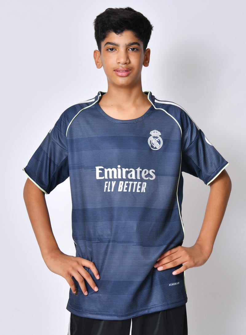 Real Madrid kit sport (T-shirt with pants) - Image 5