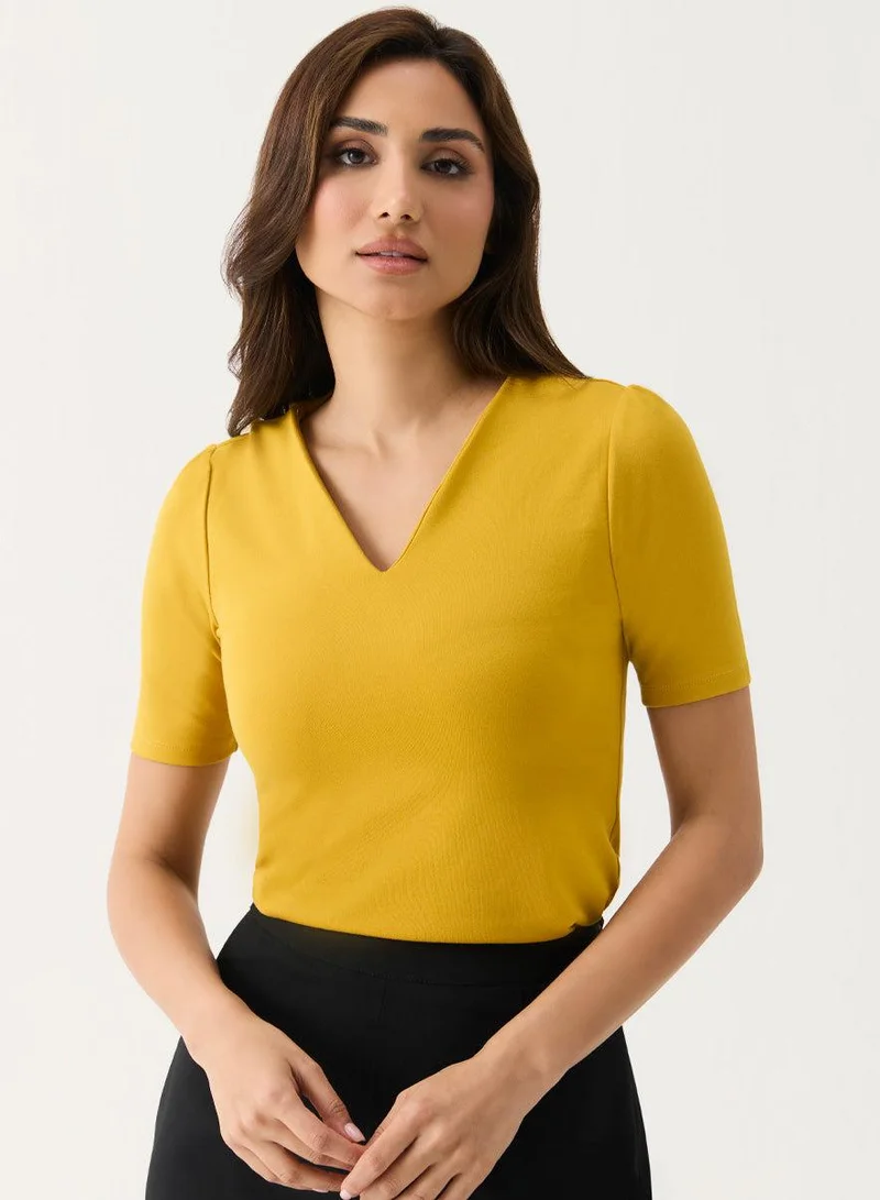 Zigzag Curve Vneck Mustard Top