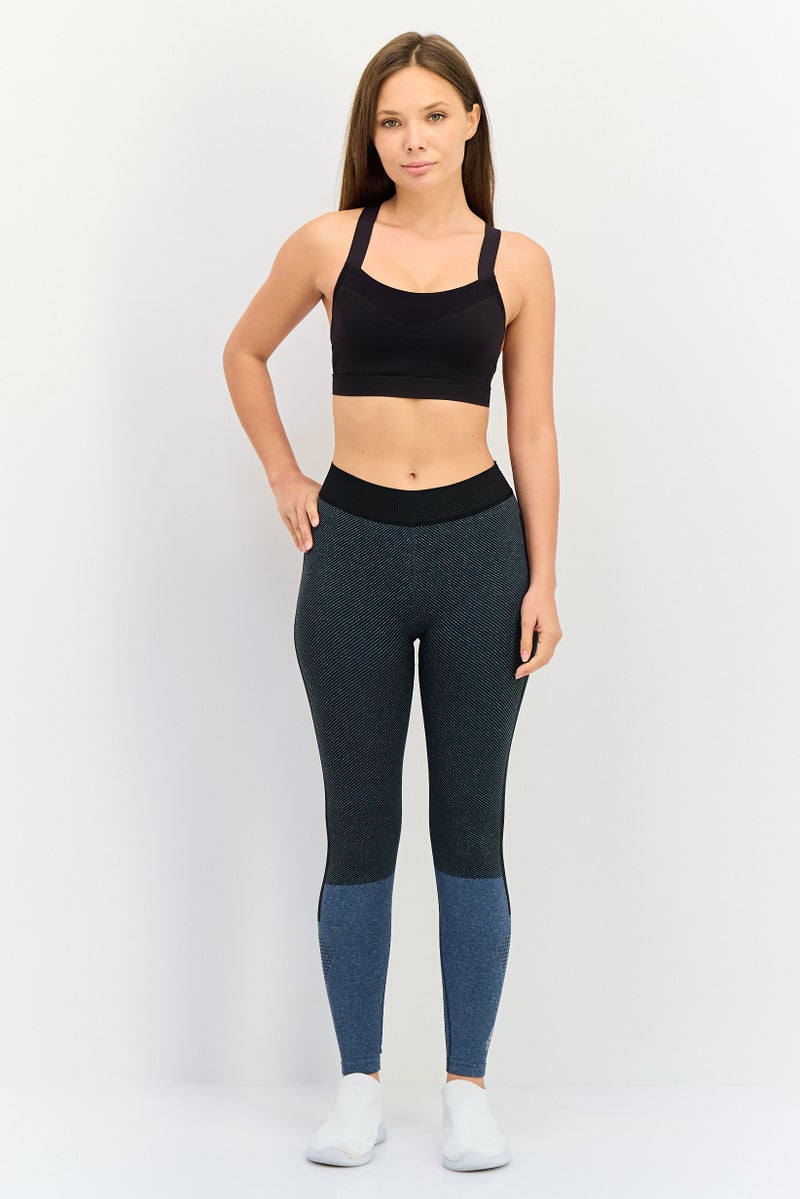 Reebok حمالة صدر رياضية مبطنة بشعار العلامة التجارية للنساء، سوداء - Image 3