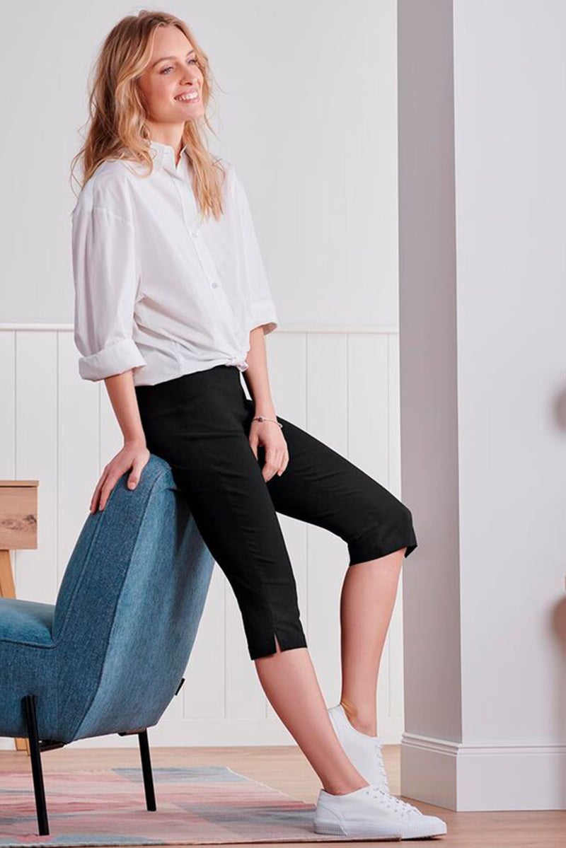 Tchibo سروال نسائي ضيق 3/4 بلون أسود - Image 1