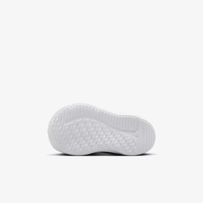 Nike Kids' Cosmic Runner Shoes